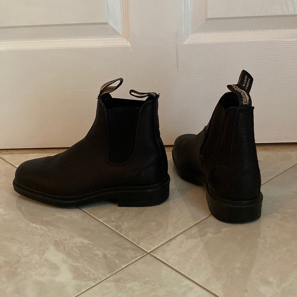 Blundstone Chelsea dress boots size 7.5